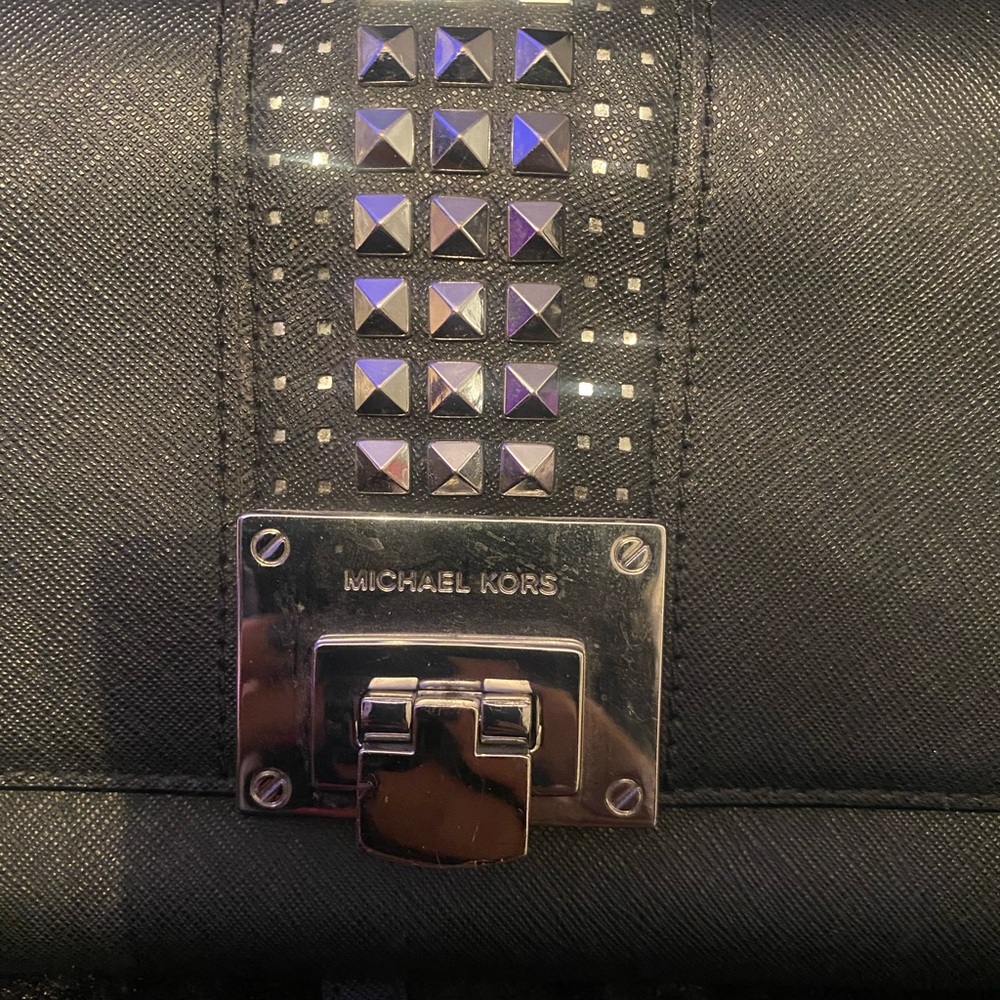 Michael Kors Tina leather Clutch - Picture 3 of 4